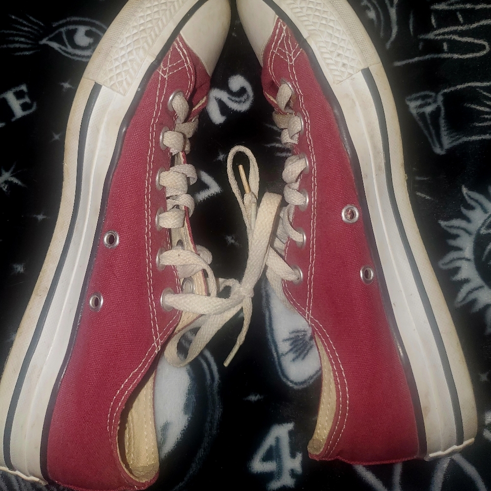Maroon Converse Shoes - Picture 2 of 6